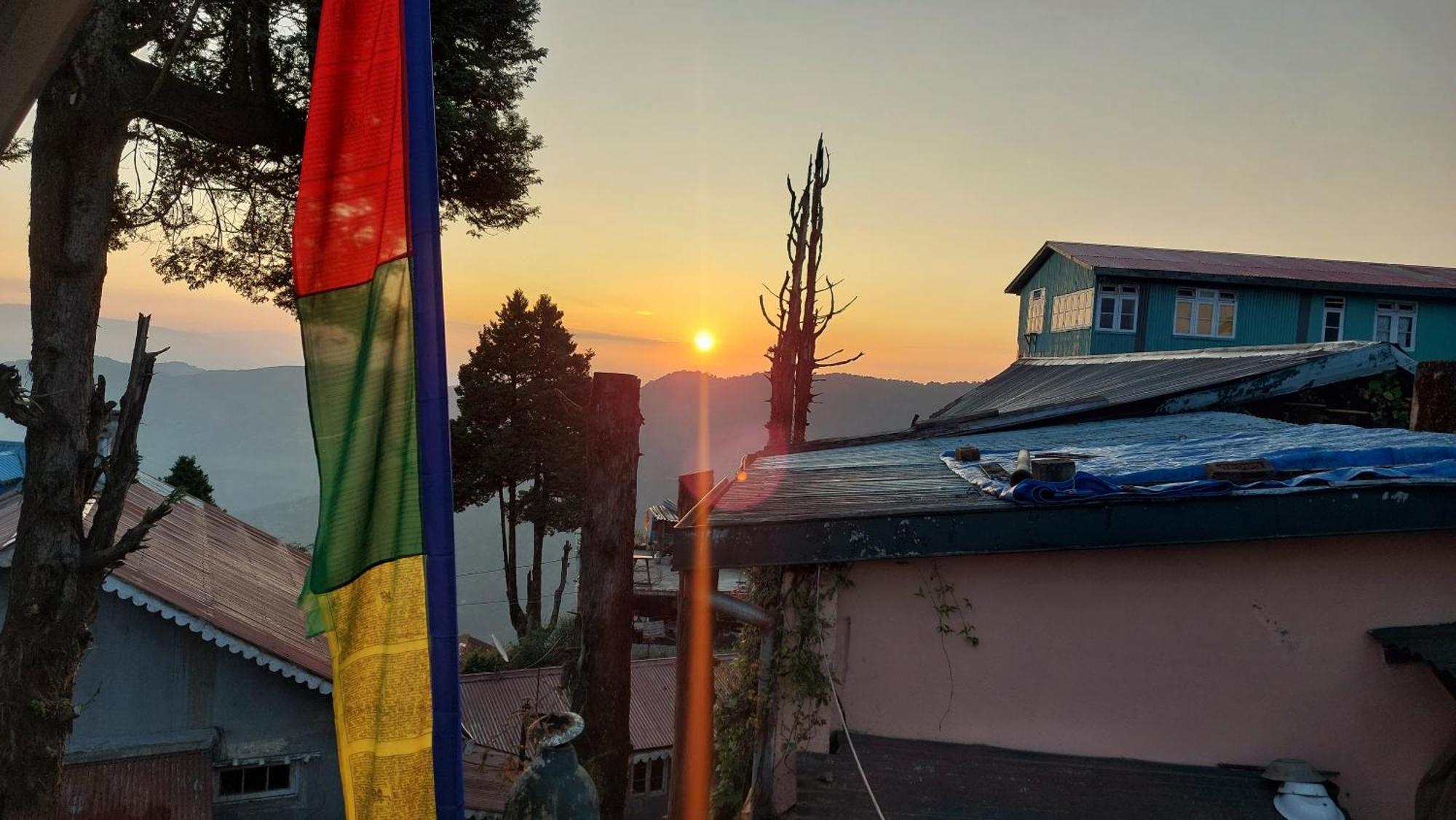 Indivar Homestay Дарджилинг Экстерьер фото