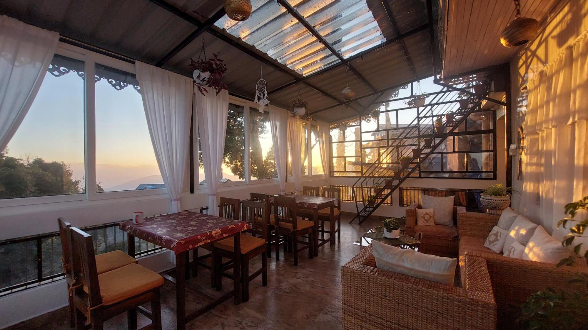 Indivar Homestay Дарджилинг Экстерьер фото